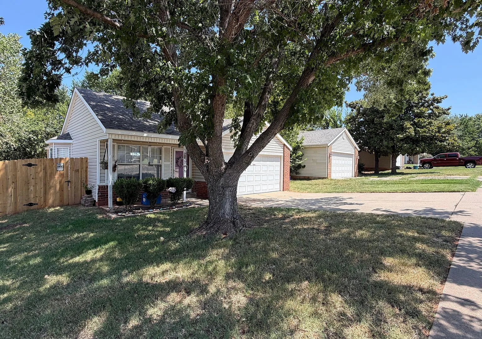 Cozy 3 Bedroom, 2 Bathroom Home in Norman Schools. — Photo 4