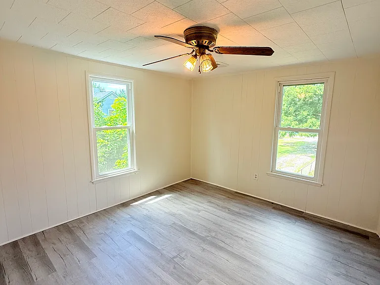 407 Electric St — Photo 21