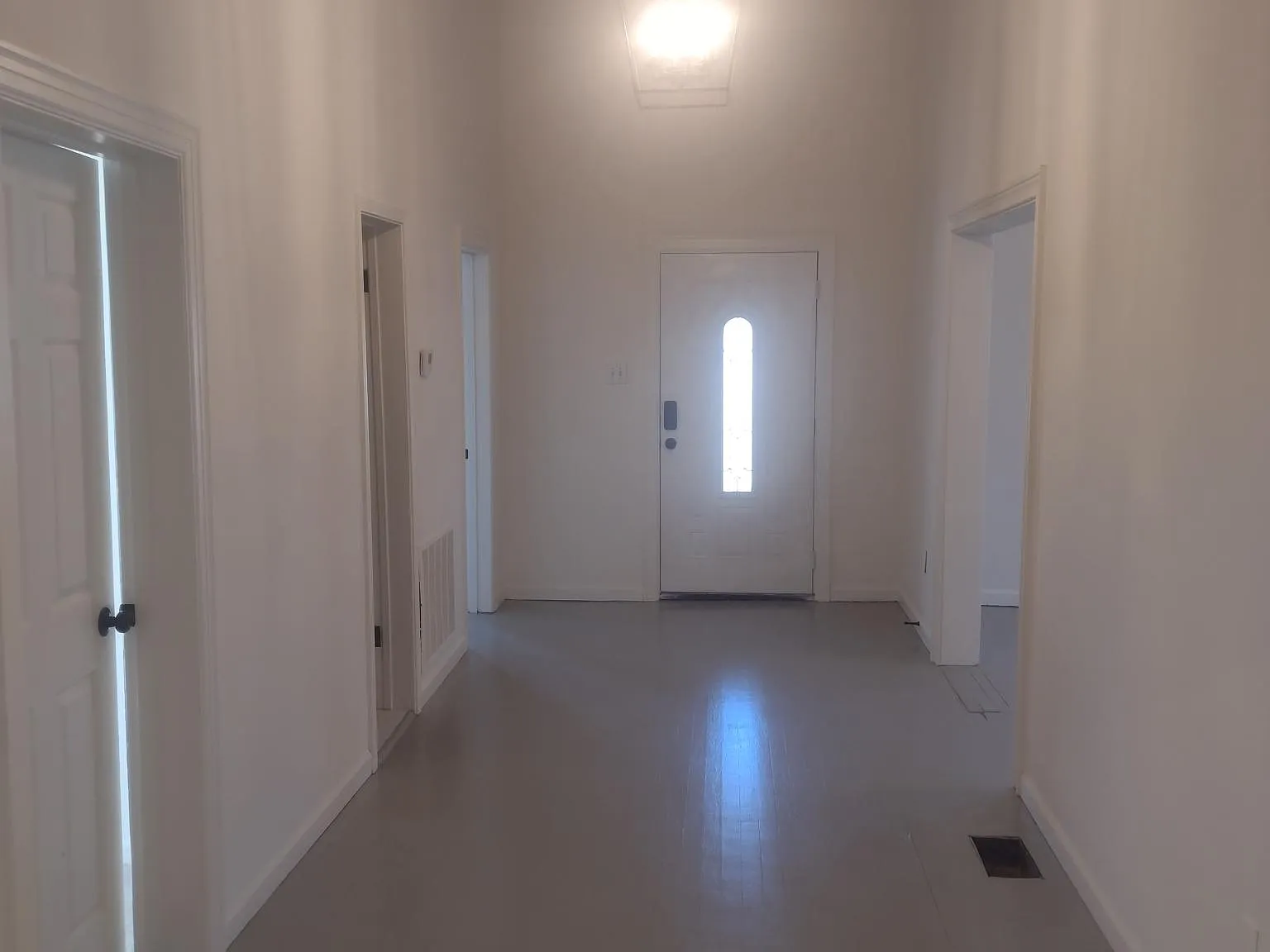 3 bed, 2.5 bath, 2018 sqft, $1,800 — Photo 2