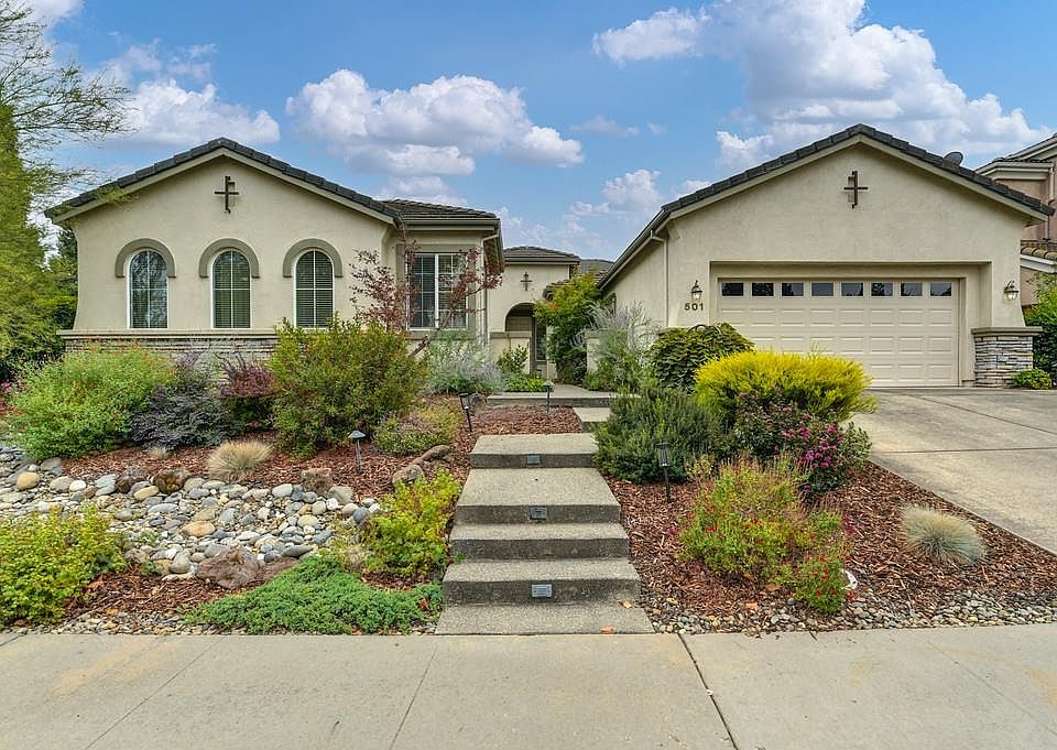 1st image of 501 Evening Breeze Ct