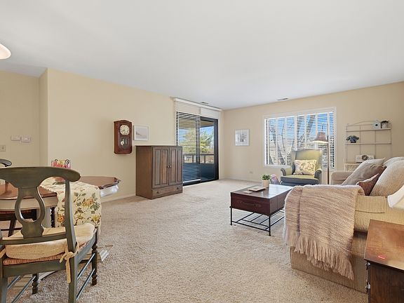 3rd image of 1365 N Sterling Ave #214D