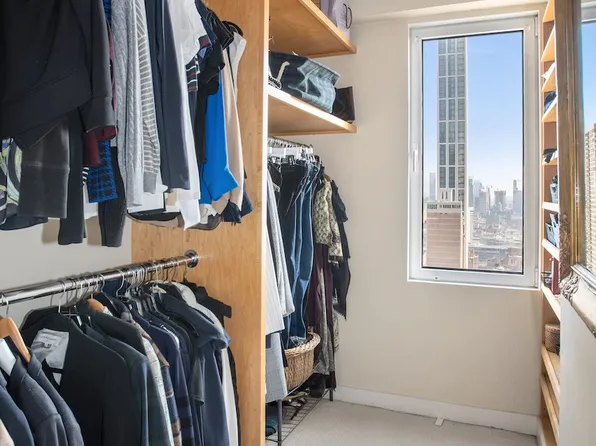 303 East 57th Street image 8 of 17