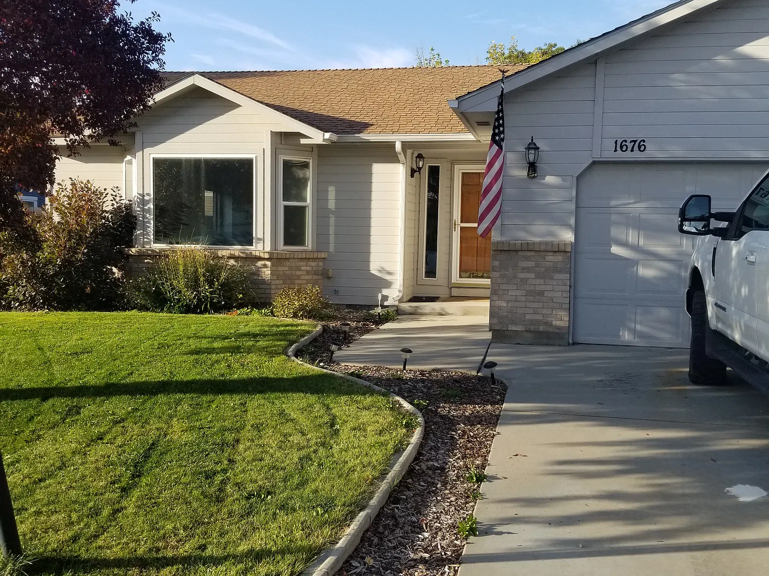 3 bed, 1421 sqft, $2,500 — Photo 2