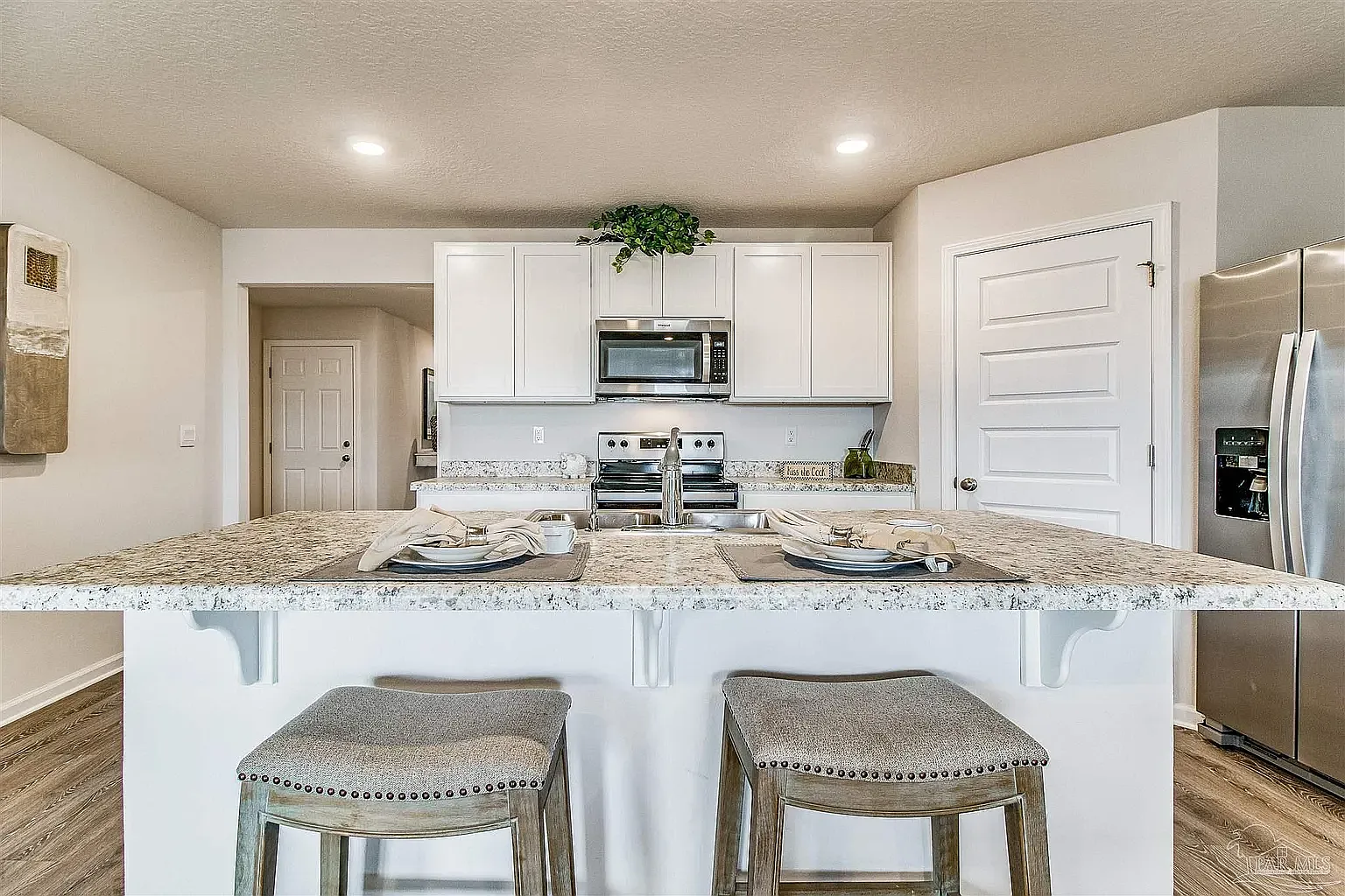4 bed, 1787 sqft, $2,350 — Photo 4