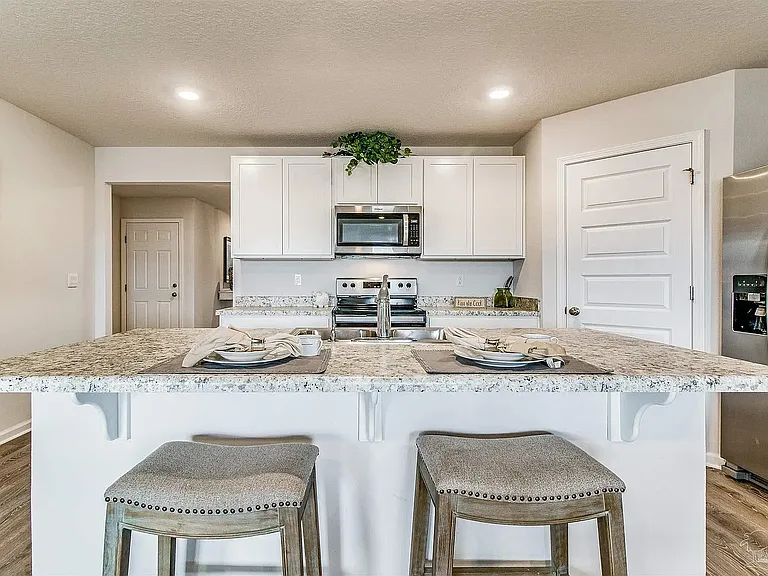 1756 Paisleigh Dr — Photo 4