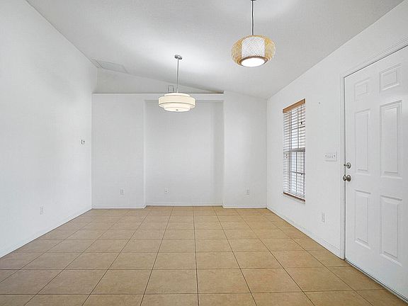 5th image of 842 SW Haas Avenue
