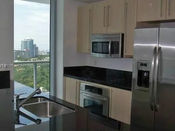 79 SW 12th St, Miami, FL