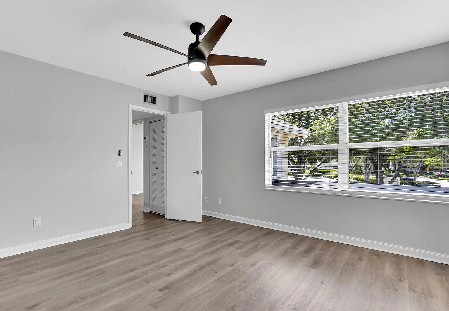 Wellesley At Lake Clarke Shores 56c — Photo 4