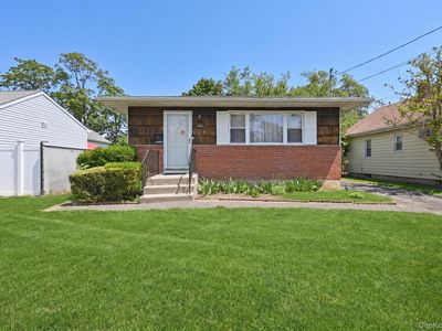 117 Woodside Avenue, Freeport, NY, 11520