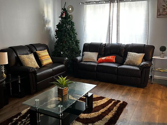 2nd image of 137 Gentlebrook Rd