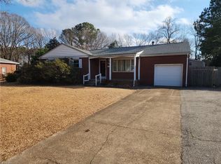 5441 Shadowwood Dr, Virginia Beach, VA 23455