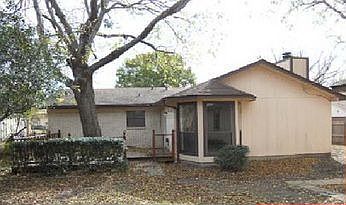 2nd image of 2609 Leta Way