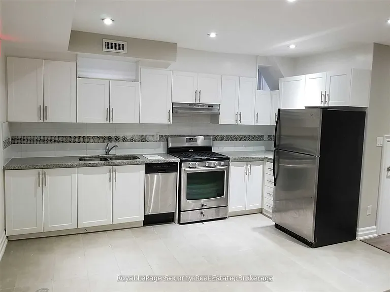 48 Station Rd #BASEMENT — Photo 9