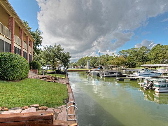 5th image of 12450 Lake Vista Dr