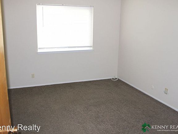 5th image of 564 Baden Ave