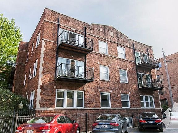 2nd image of 519 W Deming Pl #3n3rd