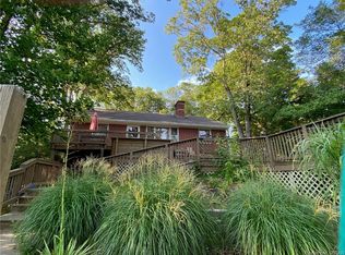 445 Long Point Ln, Topping, VA 23169