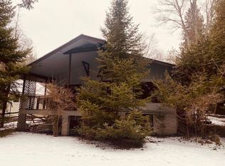 5605 Graham Rd, Petoskey, MI 49770