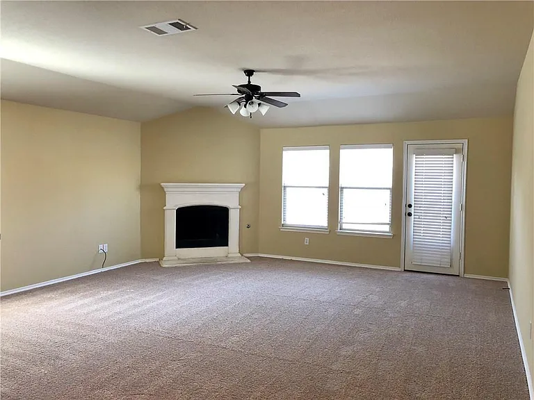 1104 Kaufman Rd — Photo 8