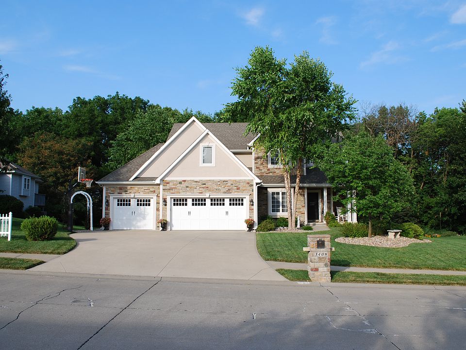 1st image of 3409 E Devonshire Dr