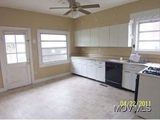 5th image of 2004 36th St