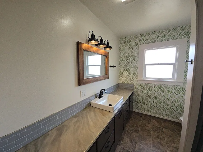 526 B St — Photo 37