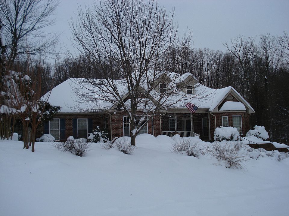 2nd image of 150 Hamlin Dr