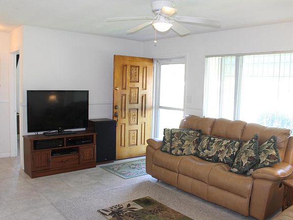 4th image of 4400 Darden Ave