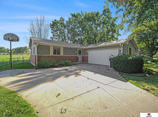 7732 S Hazelwood Dr, Lincoln, NE 68510