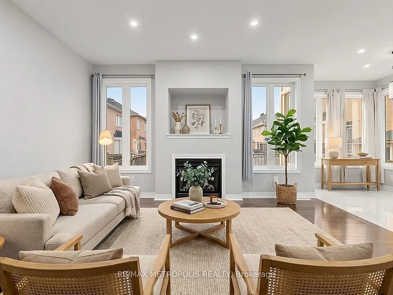 138 Yakefarm Blvd — Photo 5