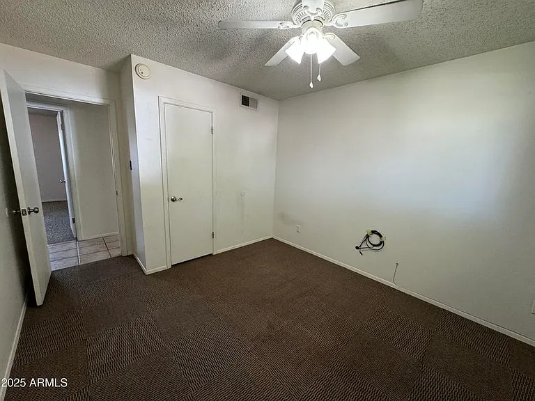 2520 S Terrace Rd — Photo 28