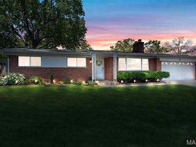 543 Larsen Ln, Saint Louis, MO, 63126