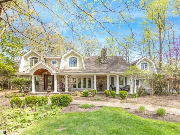 8 White Pine Rd, Upper Saddle River Boro, NJ 07458