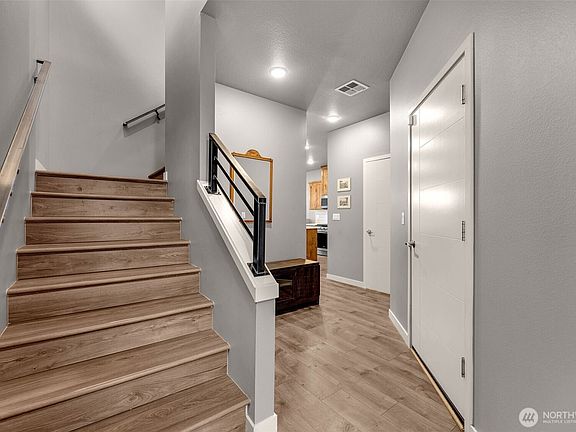 4th image of 12318 NE 116th Street