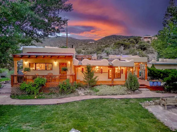 504 Piedmont Road, Taos, NM 87571