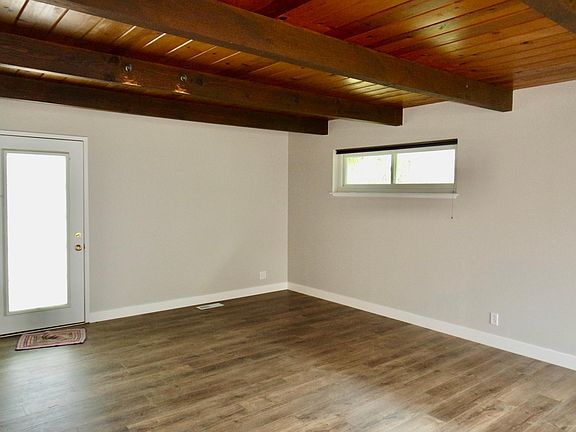 4th image of 5165 Englewood Dr