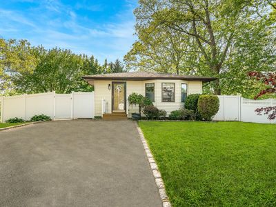 2 Charles Court, Port Jefferson Station, NY, 11776