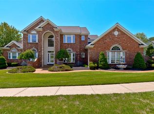 1306 Mallet Hl, Ballwin, MO 63021
