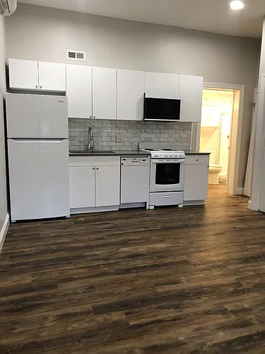 148 E King St #1 Photo 1