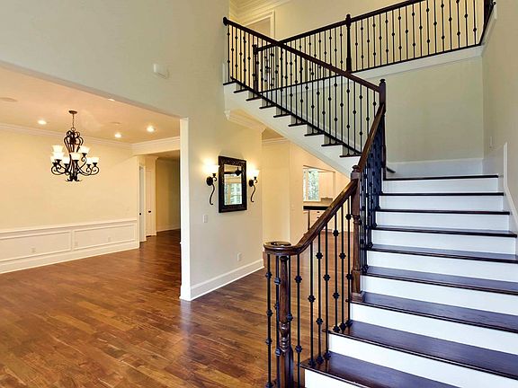 2nd image of 15 Covey Cove Dr
