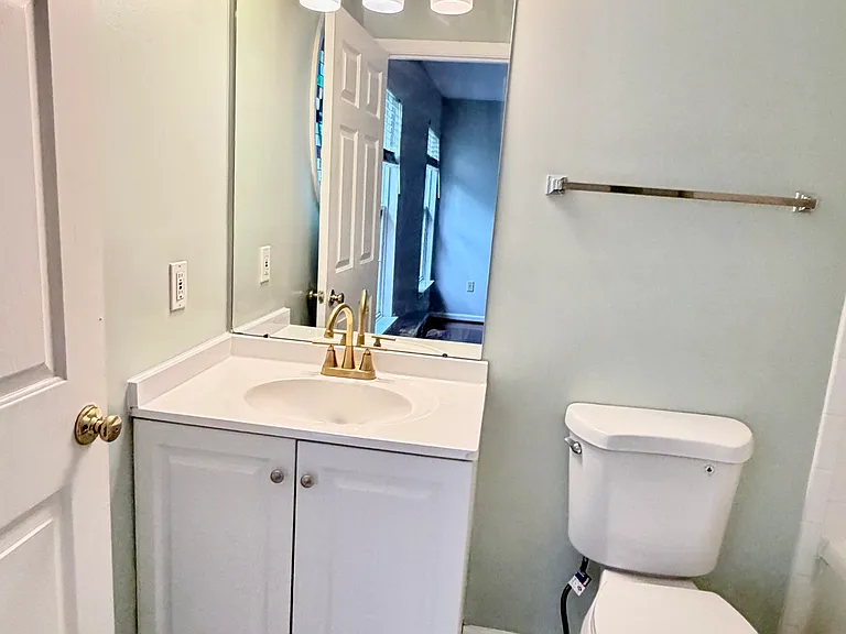 603 Eisenhower Dr — Photo 13