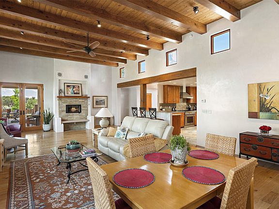 2nd image of 112 Calle Paisano