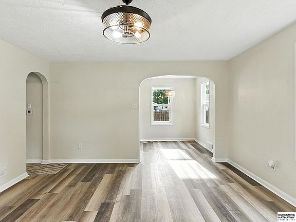 5th image of 1824 N Union St