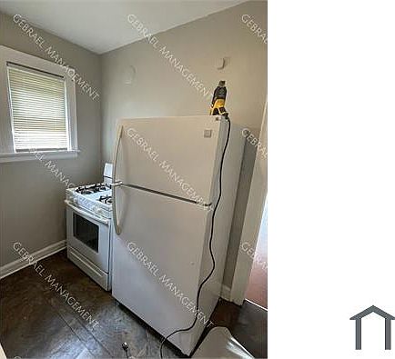 3rd image of 14828 Sussex St #2S