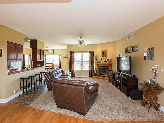 2nd image of 4222 Maryhill Dr