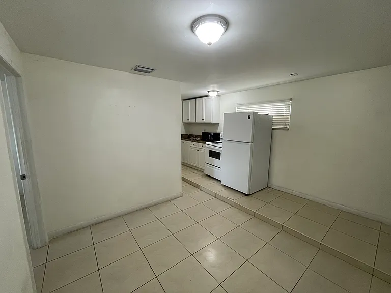 7212 NW 4th St #C — Photo 1