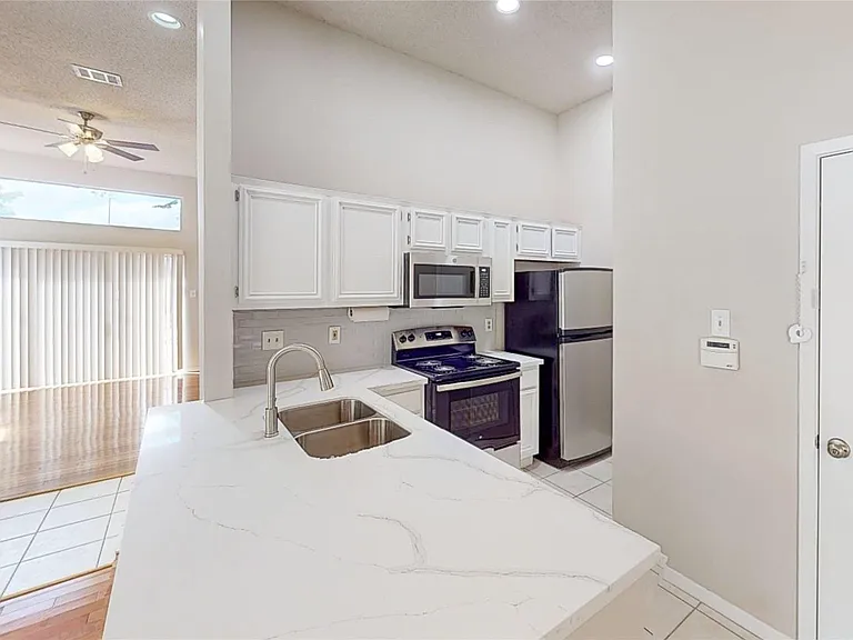 3303 Golden Trails Dr #101 — Photo 3