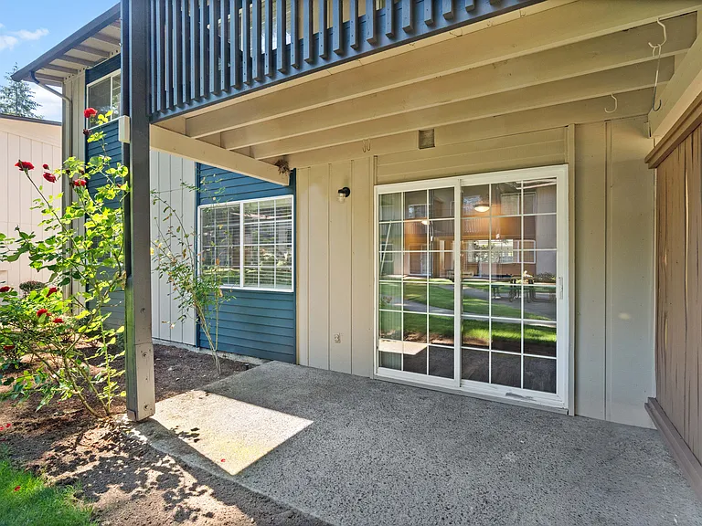 2 Bed 1 Bath Standard - 875 Sq Ft 2 Bed 1 Bath Standard - 875 Sq Ft
