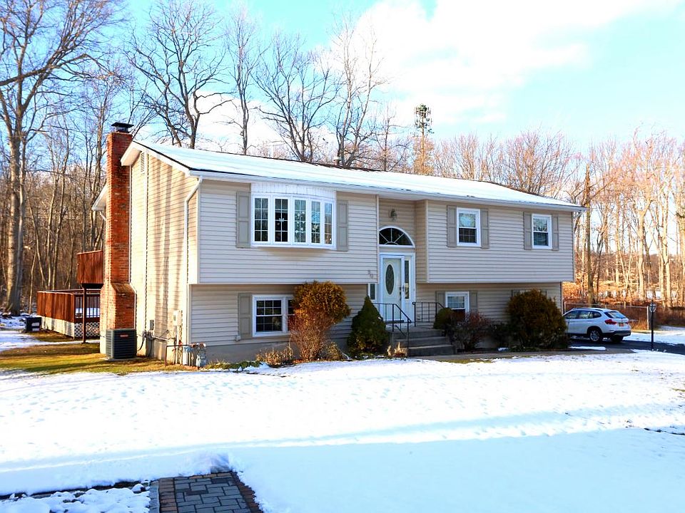 1st image of 36 Whispering Ct