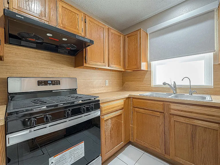 3231 E Heatherock Cir — Photo 17